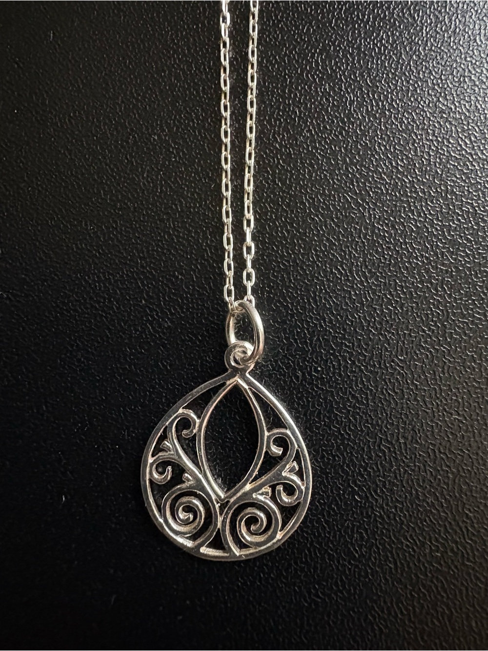 Vintage Sterling Silver Filigree Teardrop Pendant Necklace - 18” chain 925 Italy
